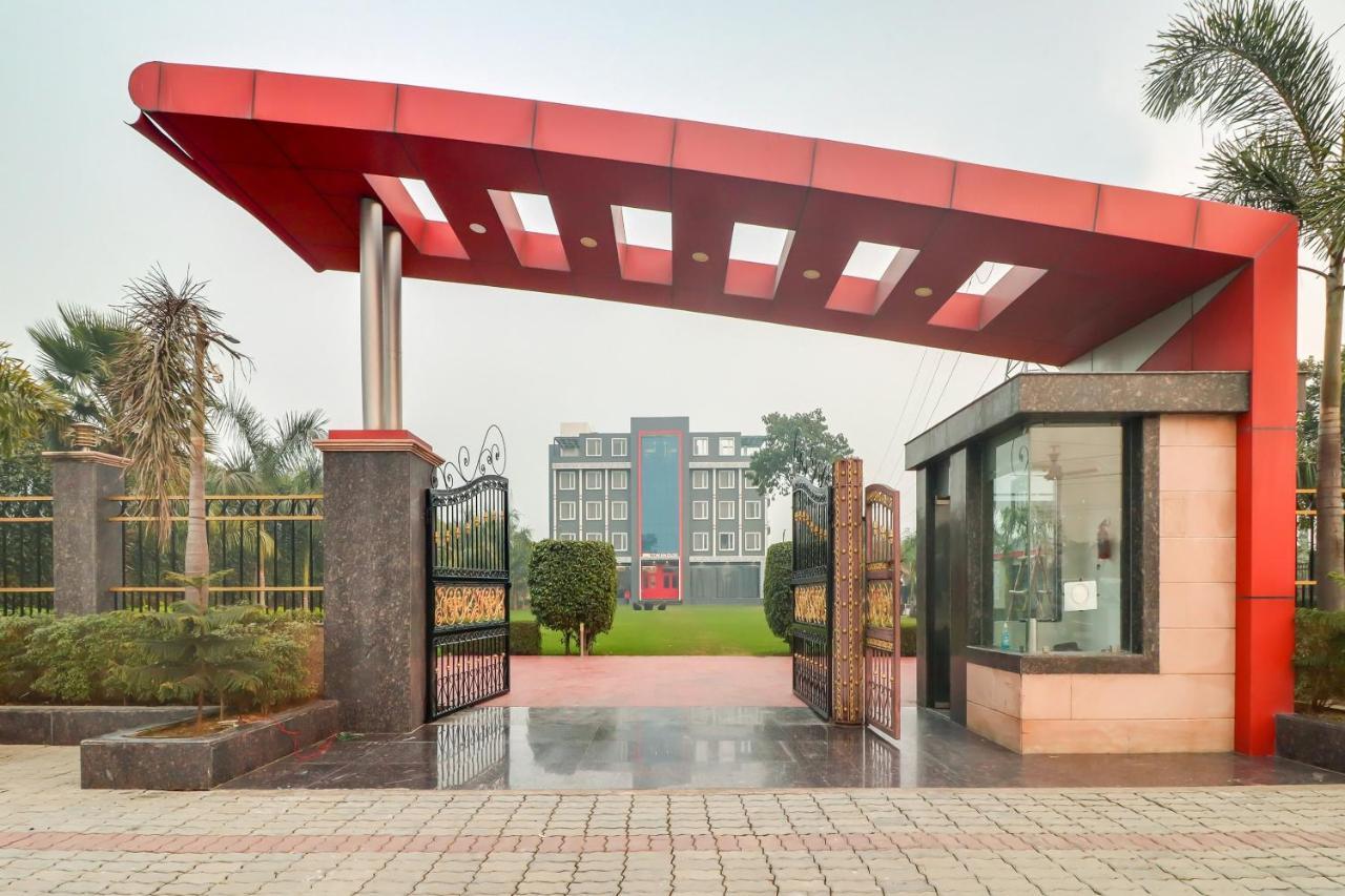 Hotel Super Townhouse Jashn Chinhat Esterno foto