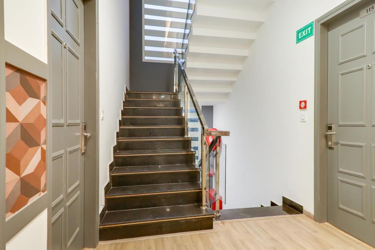Hotel Super Townhouse Jashn Chinhat Esterno foto