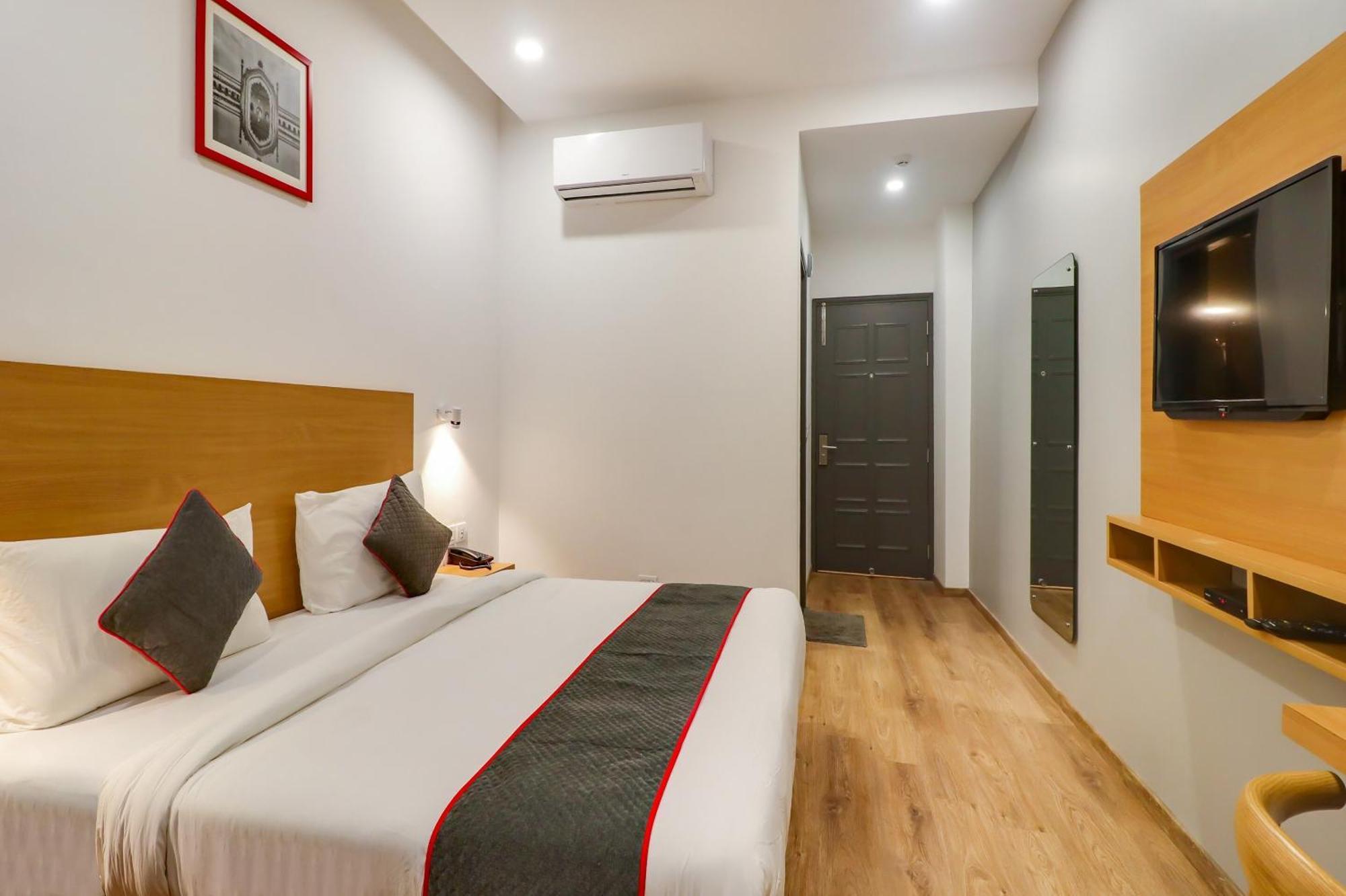 Hotel Super Townhouse Jashn Chinhat Esterno foto